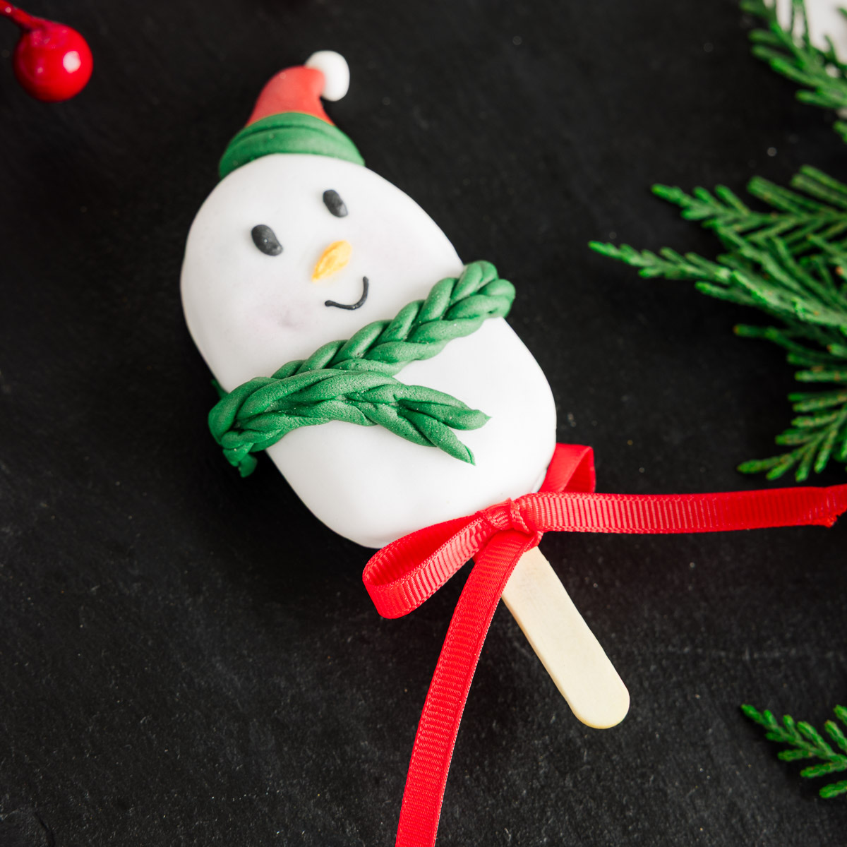 Cakesicle Snowman
