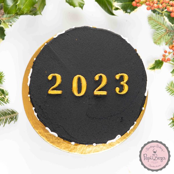 Christmas cake golden 2023