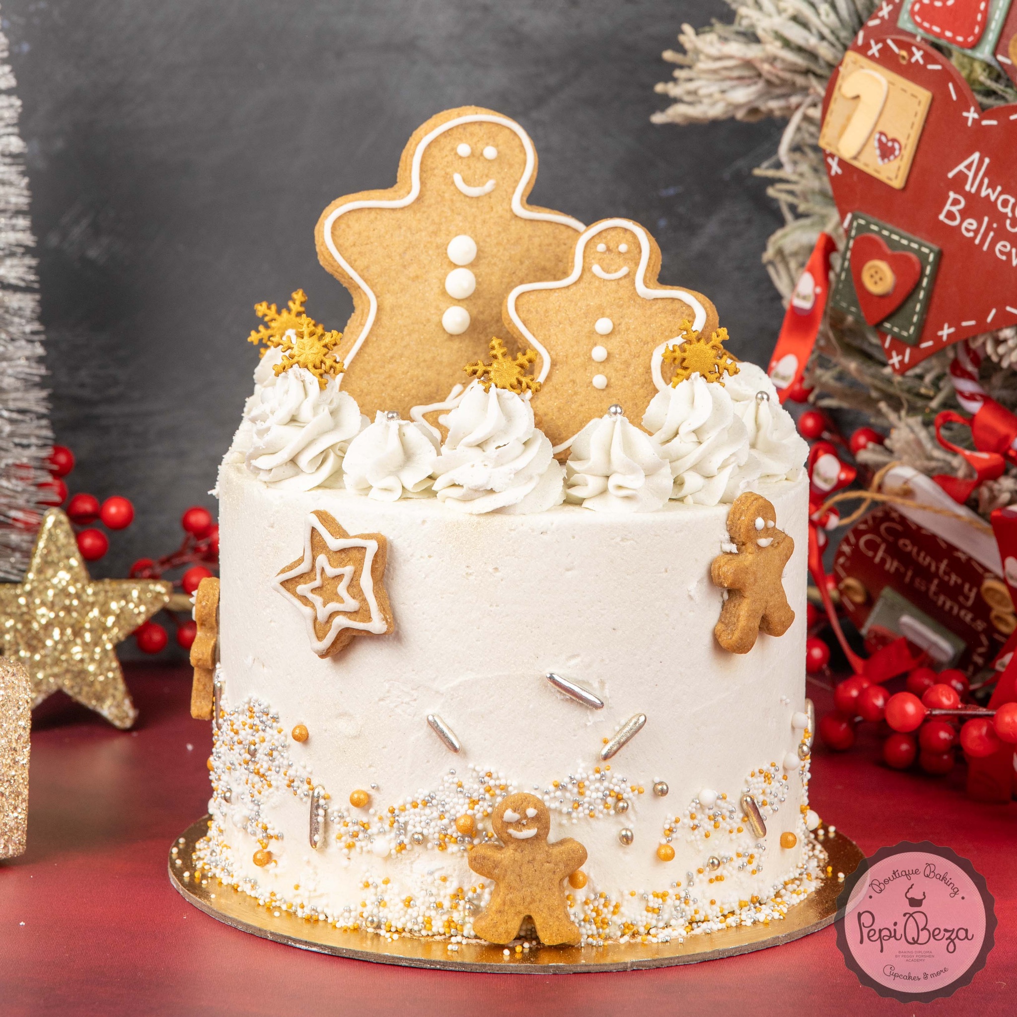 Gingerbread Christmas Party Cake