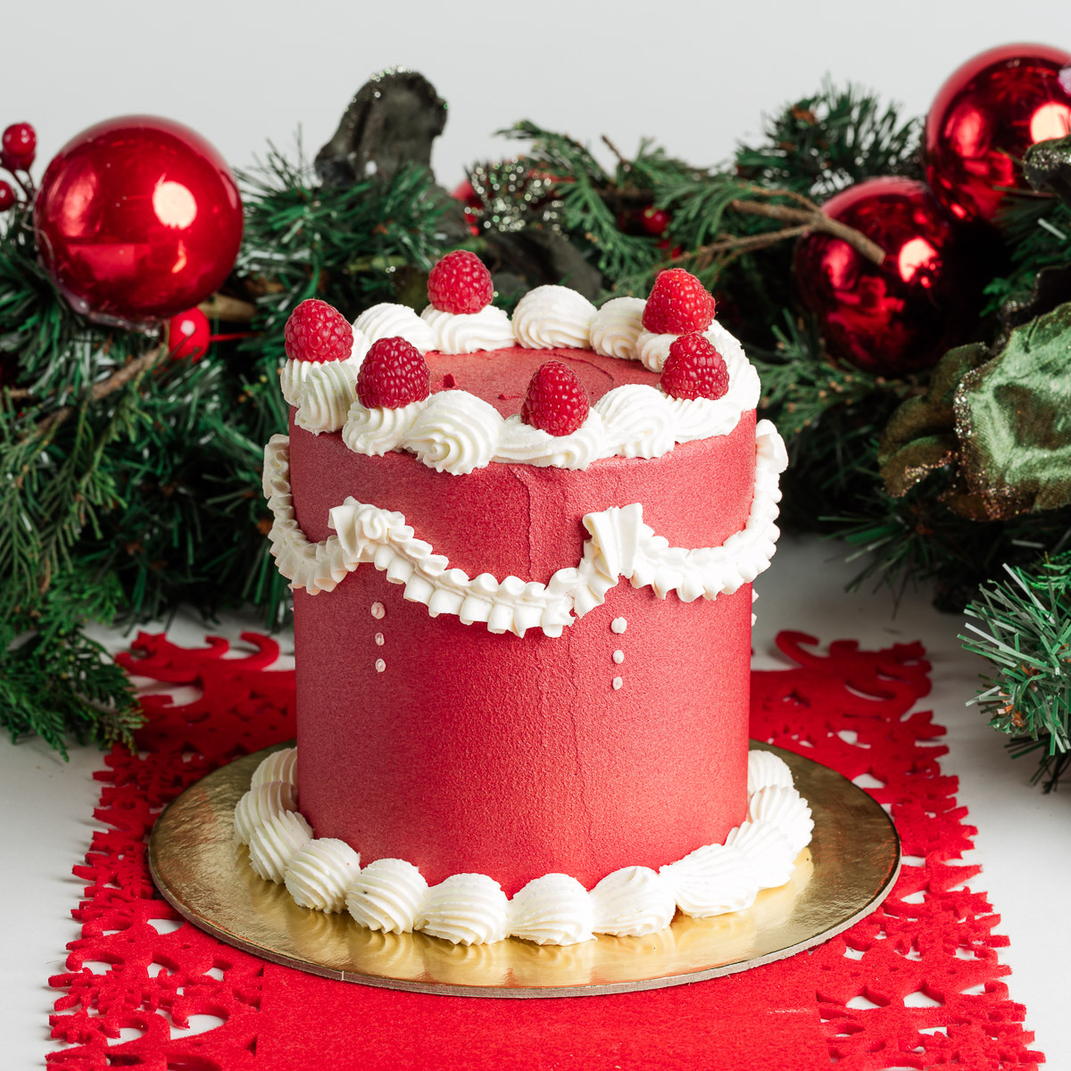Vintage Merry Christmas Red Party Cake